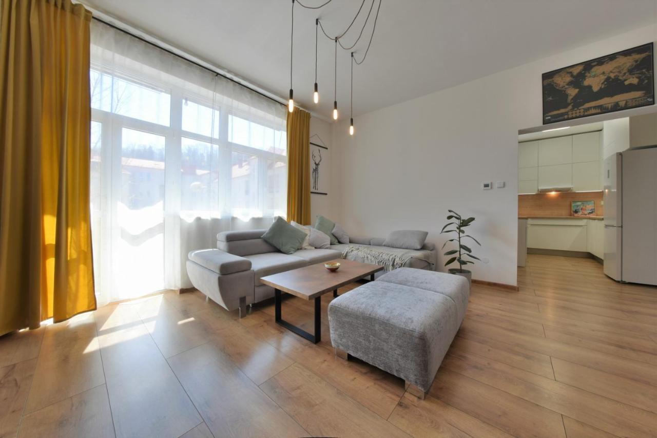 Big 75M2 Next To Opera Building In Direct Centrum, Air-Conditioned, Balcony, 24H Self Checking Banská Bystrica Extérieur photo