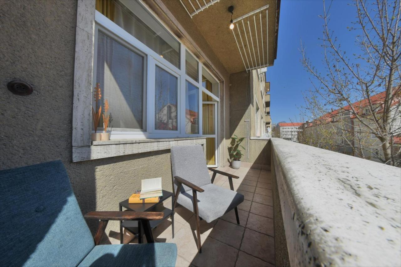 Big 75M2 Next To Opera Building In Direct Centrum, Air-Conditioned, Balcony, 24H Self Checking Banská Bystrica Extérieur photo